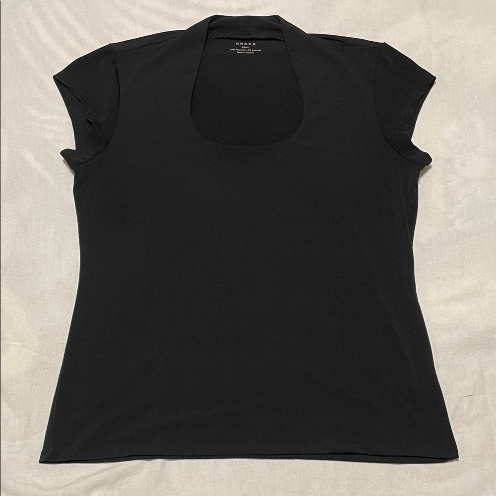 Black Scoop Neck Short Sleeve Shirt